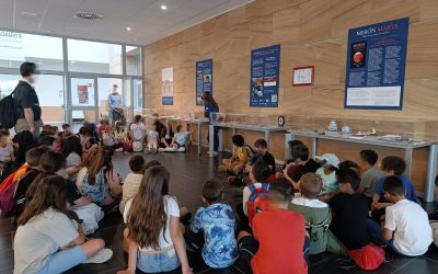 El alumnado de 3º y 4º de Primaria del CEIP La Cañada visita la exposición “Lo que me traje de Marte”